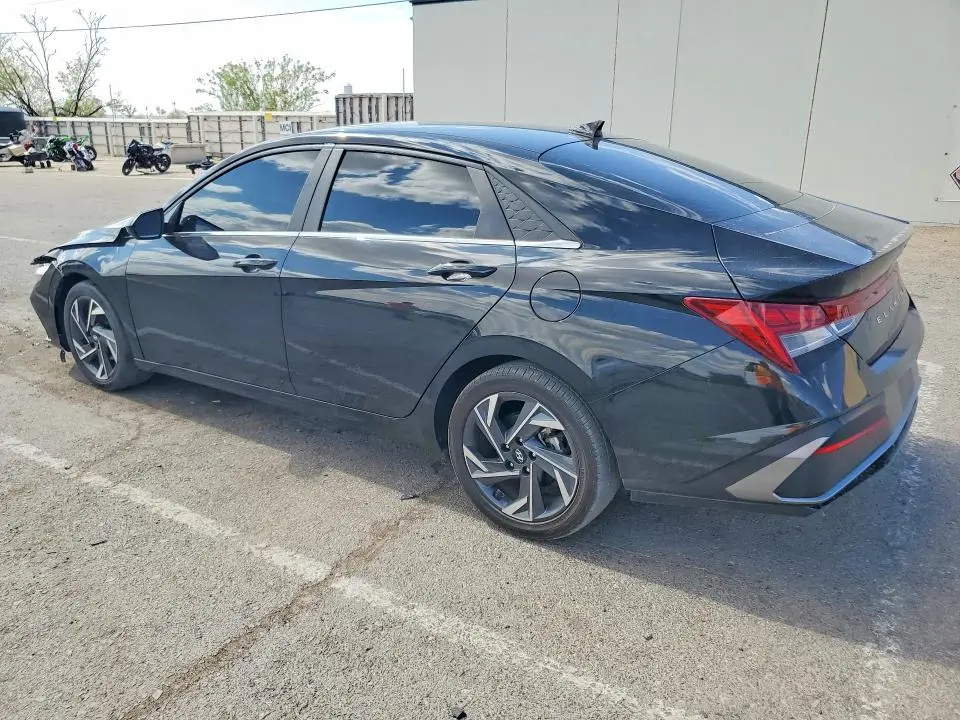 2024 HYUNDAI ELANTRA SEL  