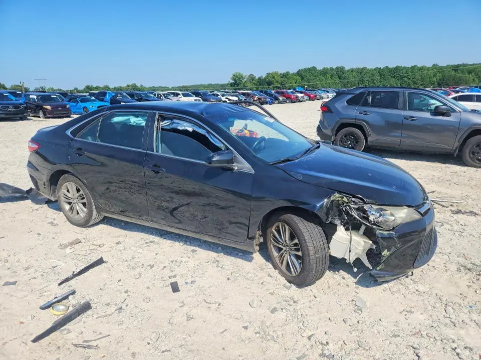 2017 TOYOTA CAMRY SE  