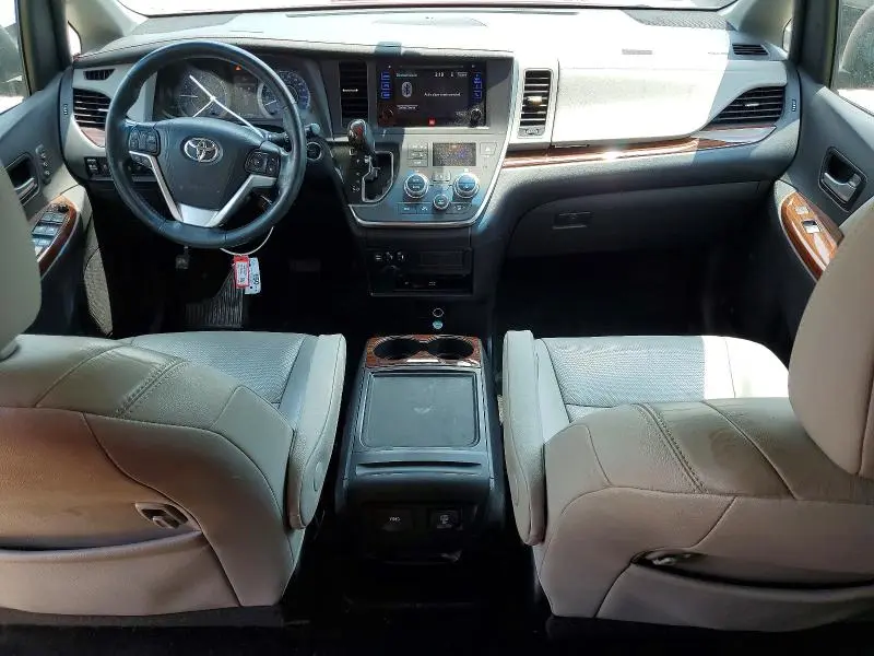 2016 TOYOTA SIENNA LIMITED PREMIUM 7-PASSENGER  