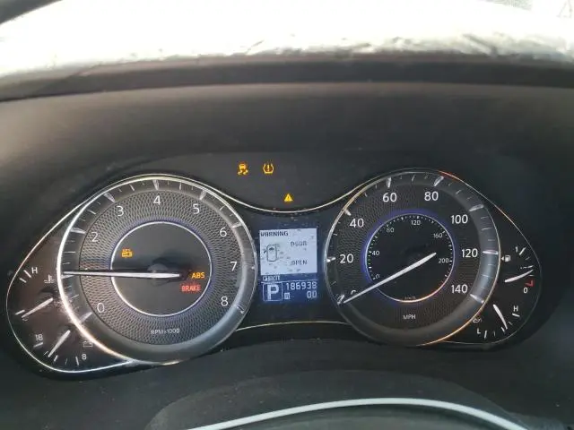 2012 INFINITI QX56