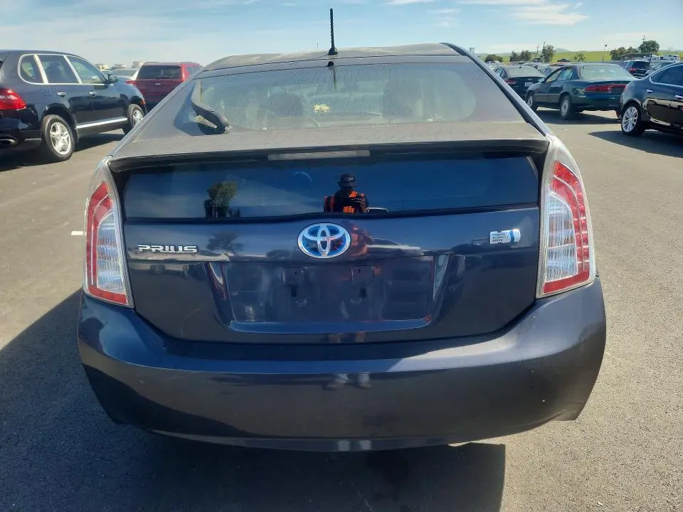 2013 TOYOTA PRIUS TWO  