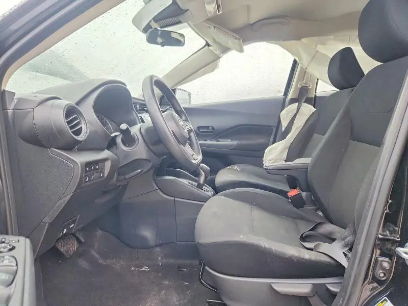 2024 NISSAN KICKS S  