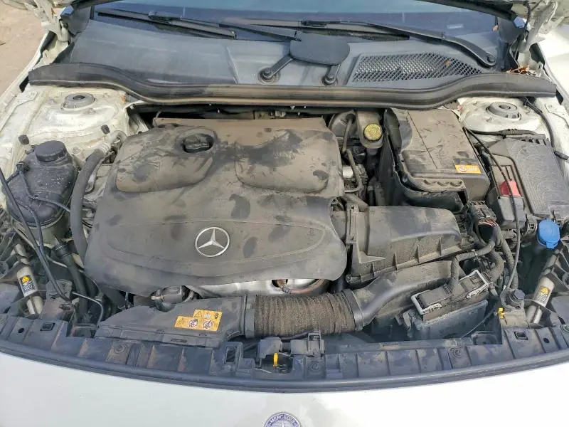 2015 MERCEDES-BENZ GLA 250  