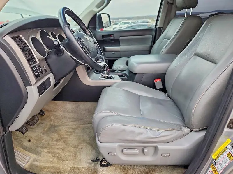 2011 TOYOTA SEQUOIA SR5  
