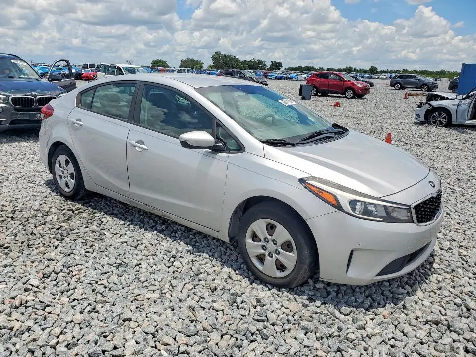 2018 KIA FORTE LX  