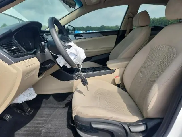 2019 HYUNDAI SONATA SE  