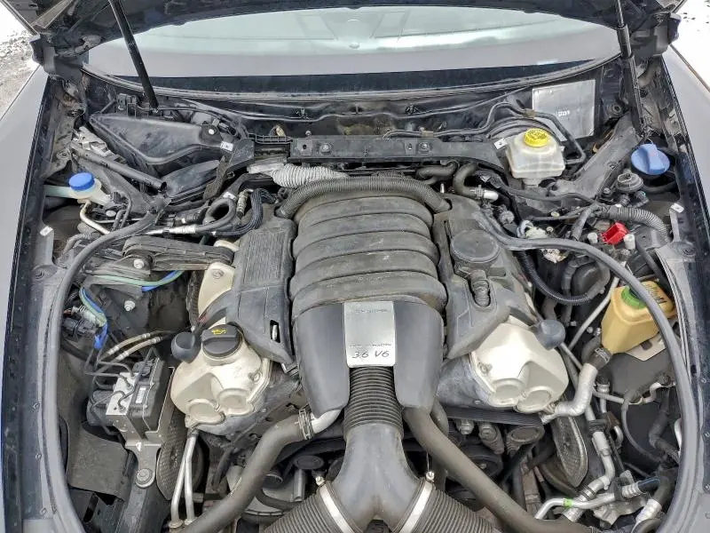 2013 PORSCHE PANAMERA 2  