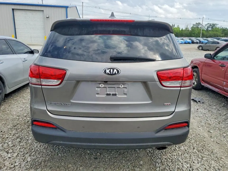 2018 KIA SORENTO LX  