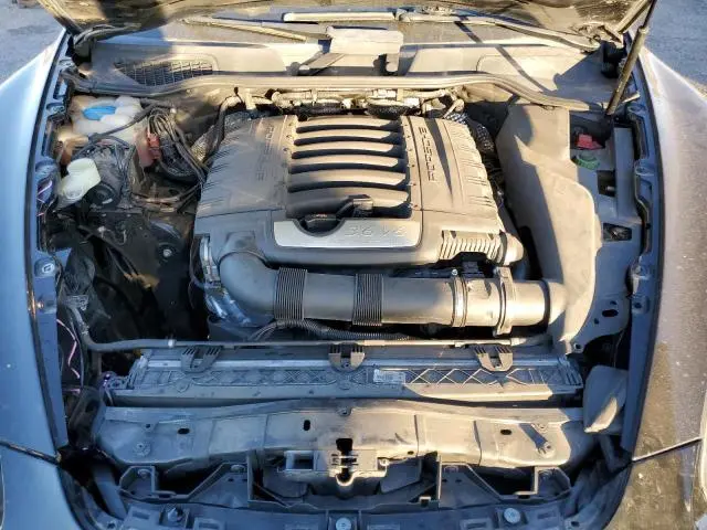 2013 PORSCHE CAYENNE   