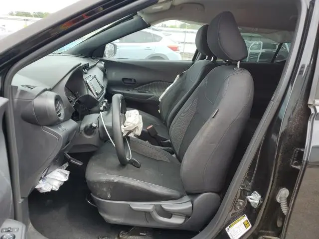2019 NISSAN KICKS S  