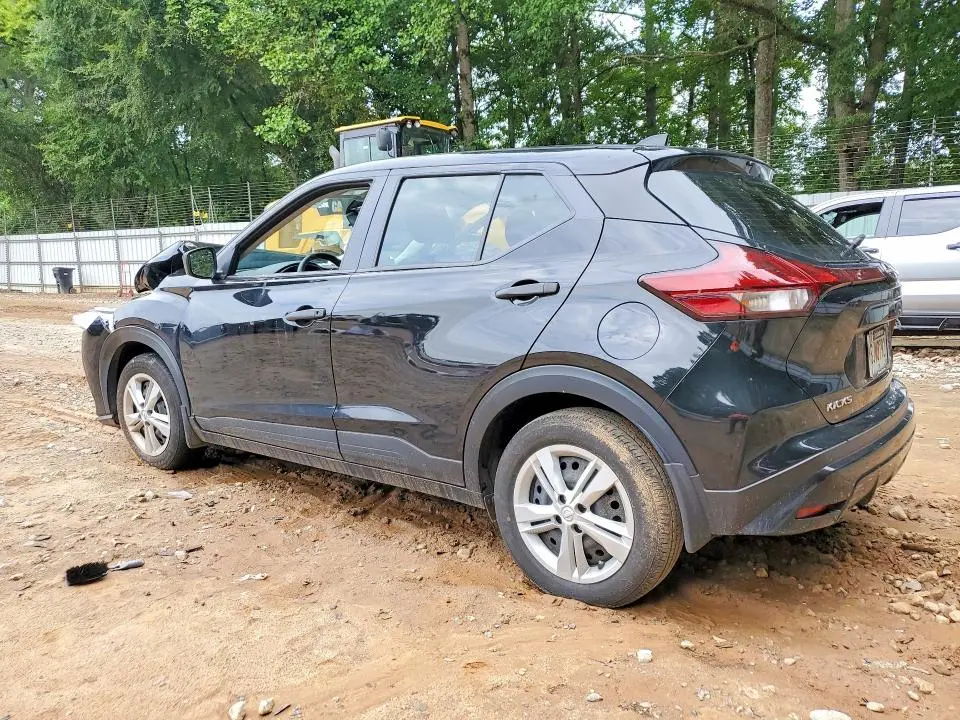 2023 NISSAN KICKS S  