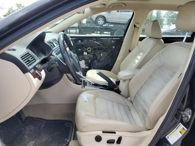 2013 VOLKSWAGEN PASSAT SEL  