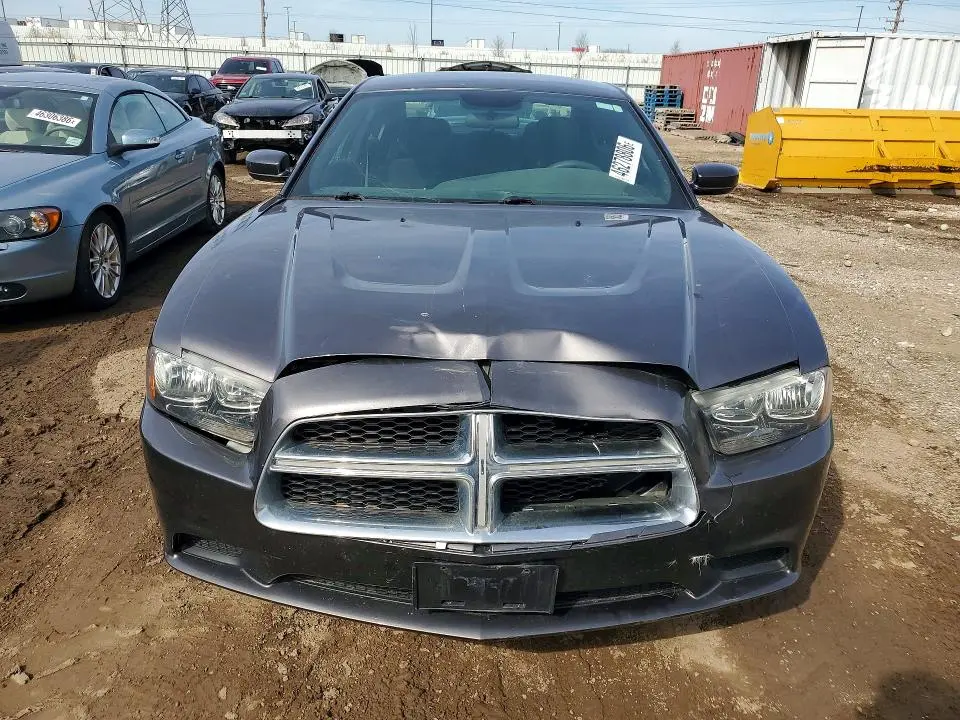 2014 DODGE CHARGER SE  
