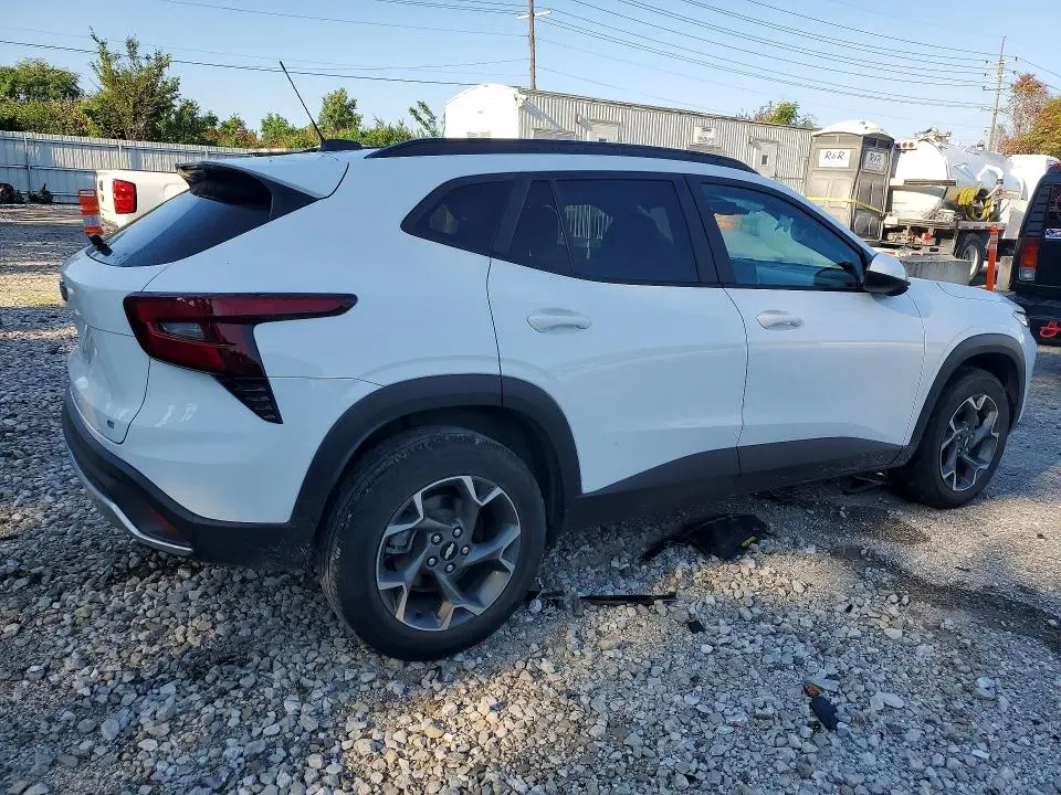 2025 CHEVROLET TRAX LT   