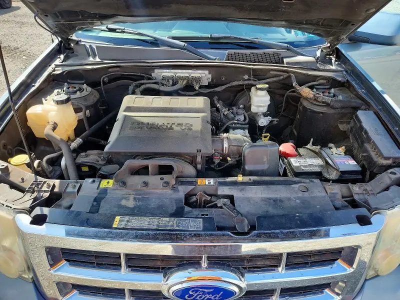 2011 FORD ESCAPE LIMITED  