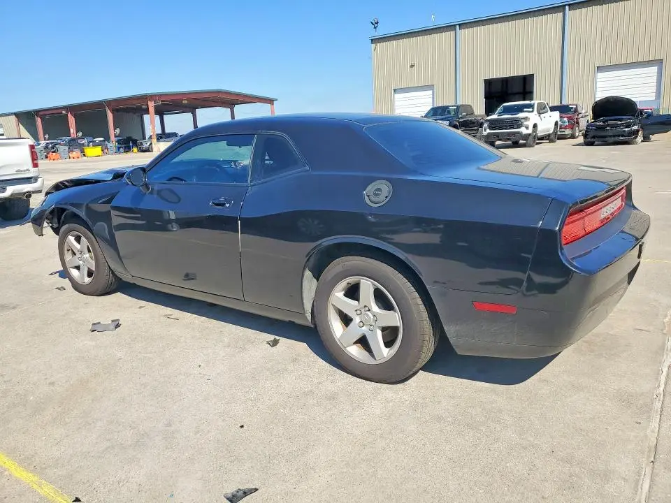 2010 DODGE CHALLENGER SE  