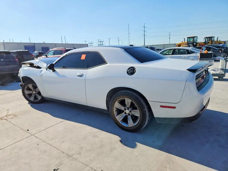 2015 DODGE CHALLENGER SXT  