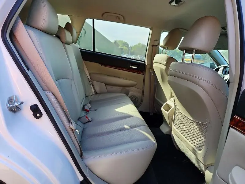 2011 SUBARU OUTBACK 3.6R LIMITED  