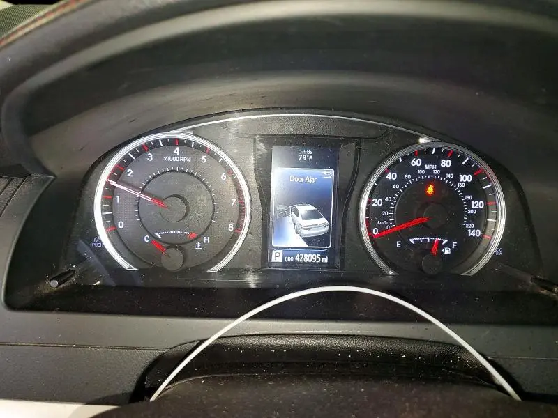 2017 TOYOTA CAMRY SE  