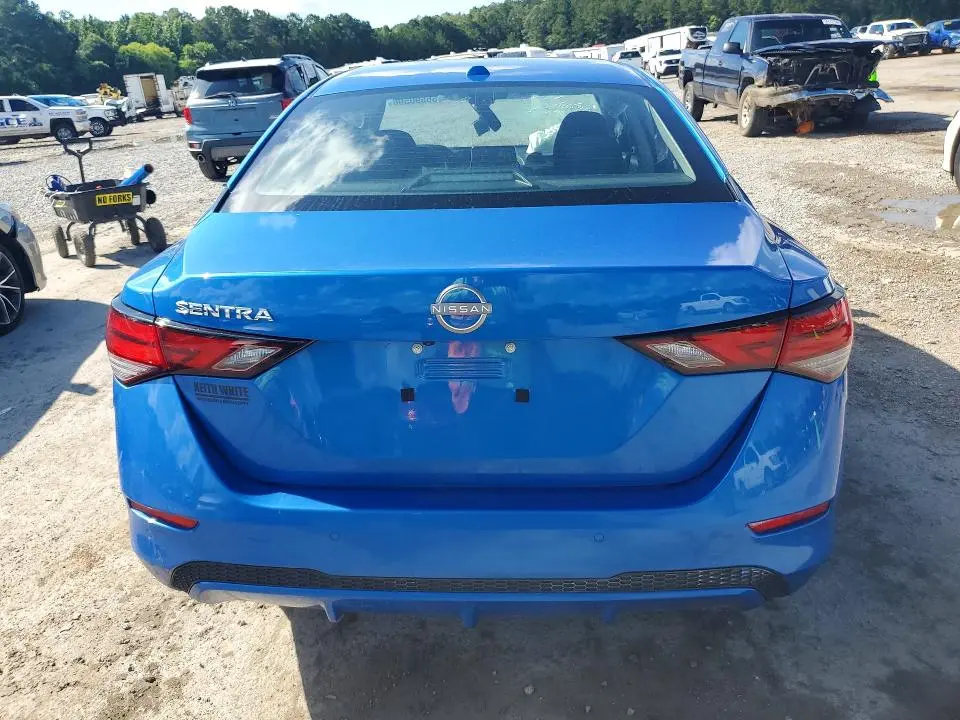 2025 NISSAN SENTRA SV  
