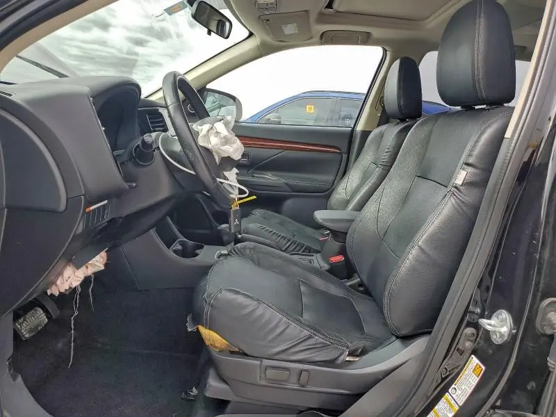 2015 MITSUBISHI OUTLANDER SE  