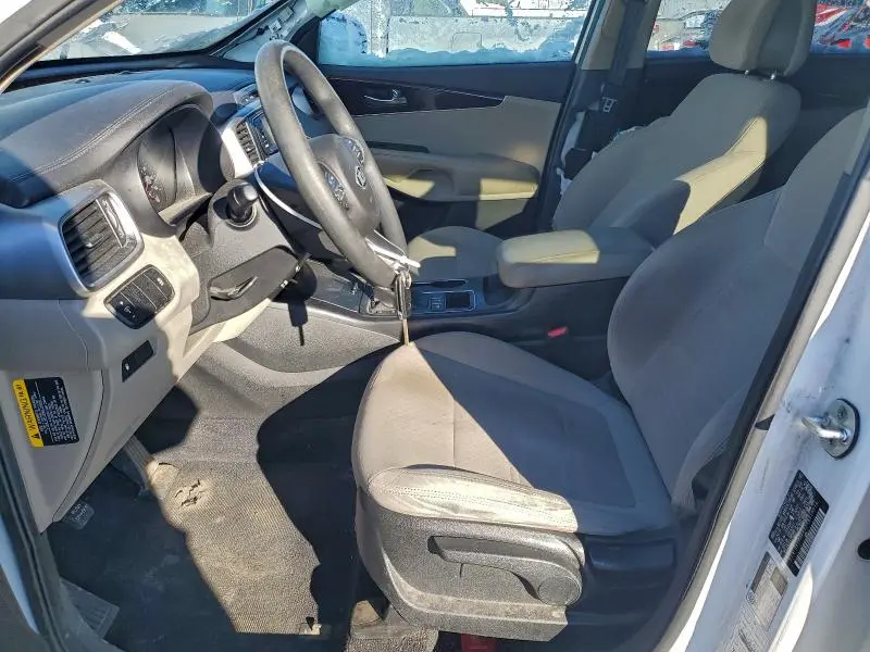 2017 KIA SORENTO LX  