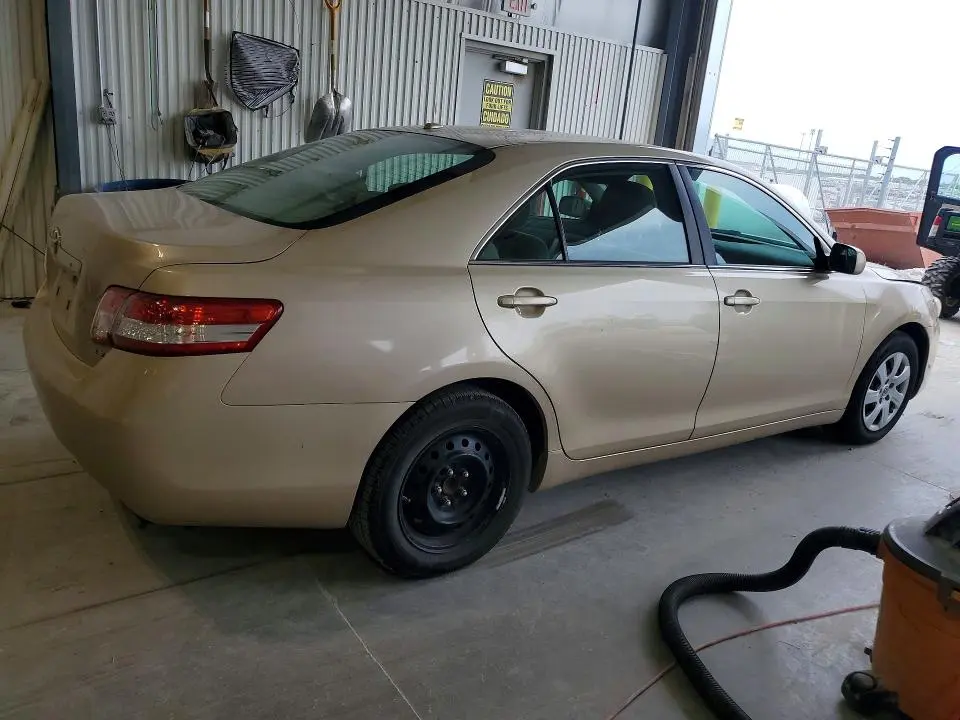 2010 TOYOTA CAMRY LE  