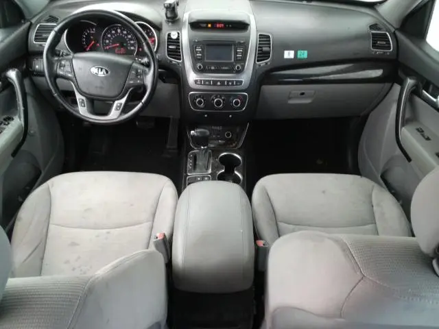 2014 KIA SORENTO LX  