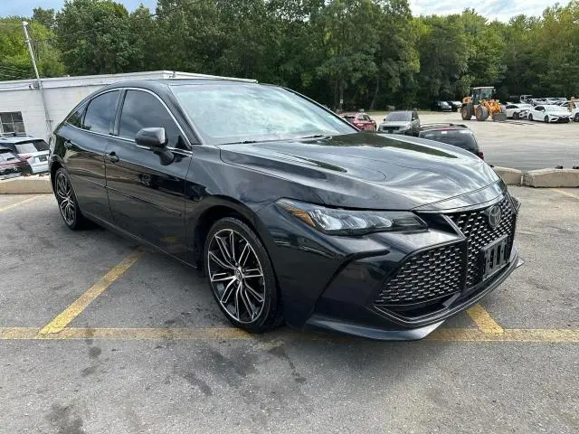 2019 TOYOTA AVALON XLE  