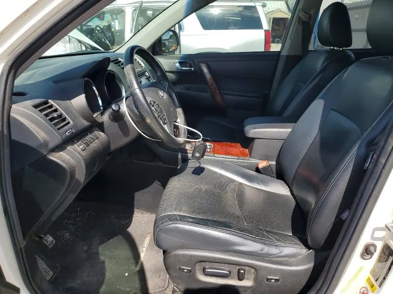 2013 TOYOTA HIGHLANDER LIMITED  