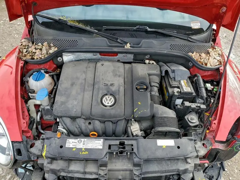 2013 VOLKSWAGEN BEETLE   