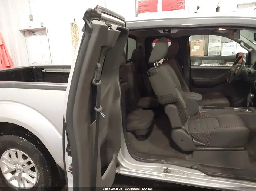 2014 NISSAN FRONTIER SV