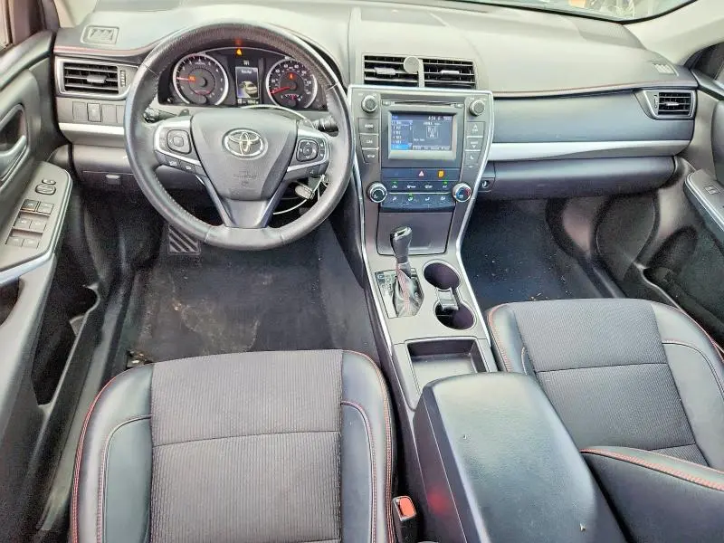 2017 TOYOTA CAMRY SE  