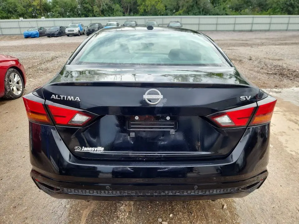 2024 NISSAN ALTIMA SV  
