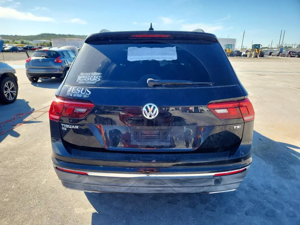 2018 VOLKSWAGEN TIGUAN SE  