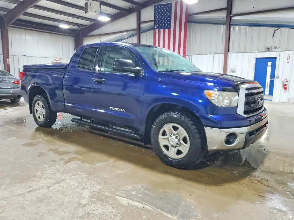 2011 TOYOTA TUNDRA DOUBLE CAB SR5  