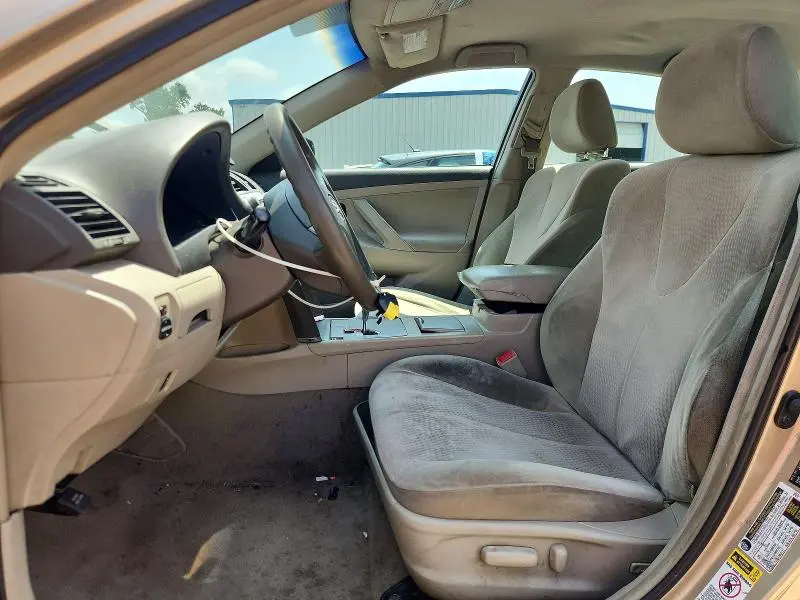 2011 TOYOTA CAMRY LE  