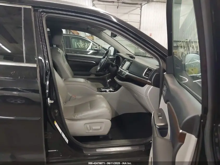 2014 TOYOTA HIGHLANDER LIMITED V6
