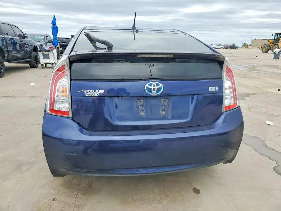 2015 TOYOTA PRIUS TWO  
