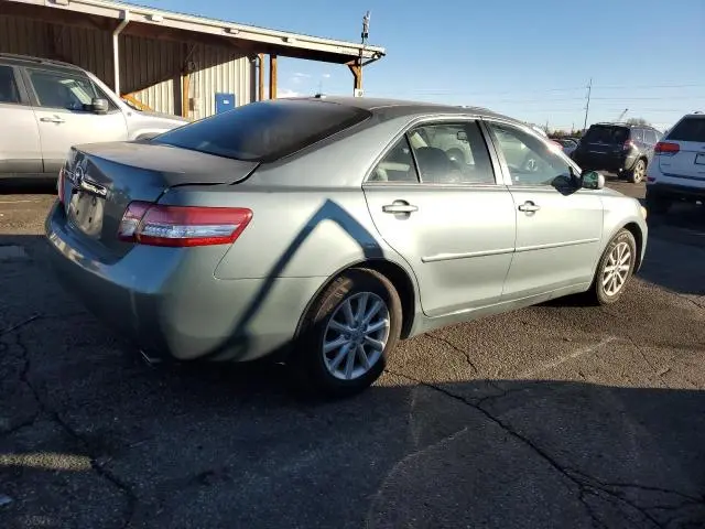 2010 TOYOTA CAMRY SE  