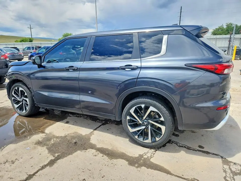 2024 MITSUBISHI OUTLANDER SE  
