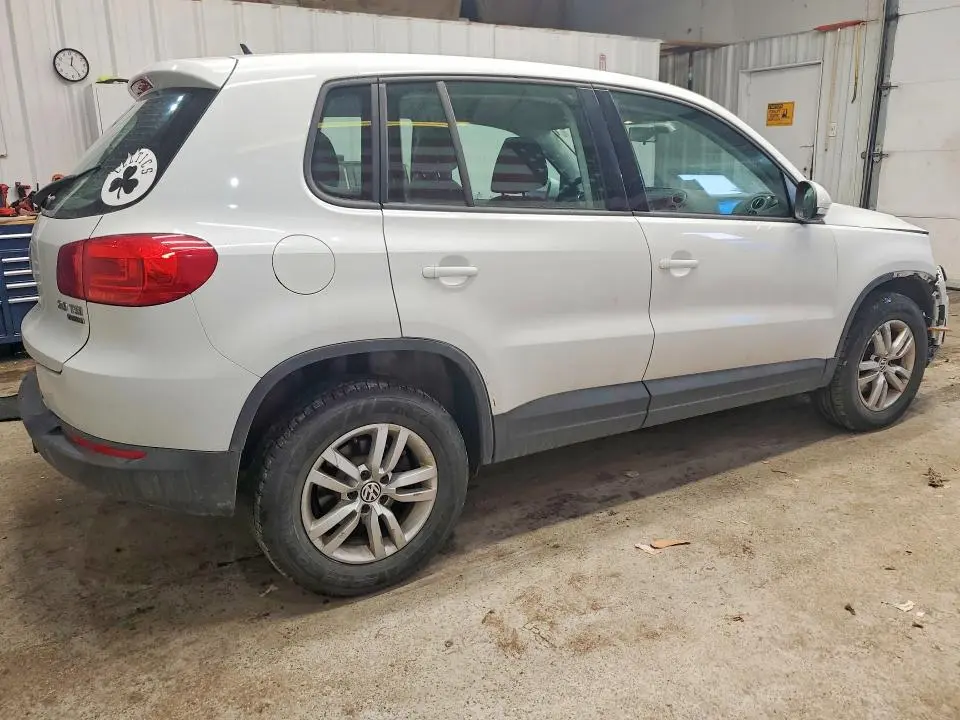2014 VOLKSWAGEN TIGUAN S  