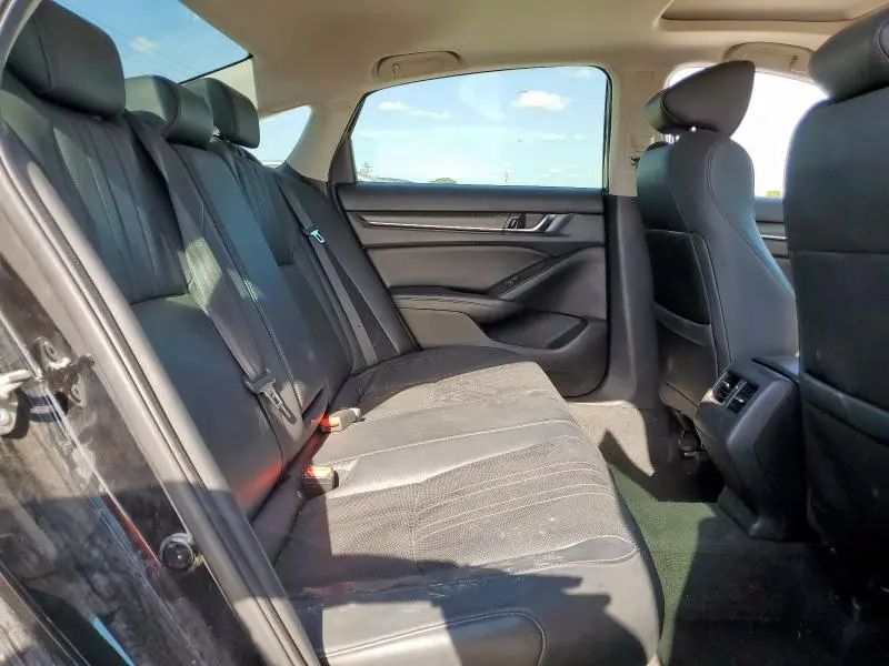 2018 HONDA ACCORD TOURING  