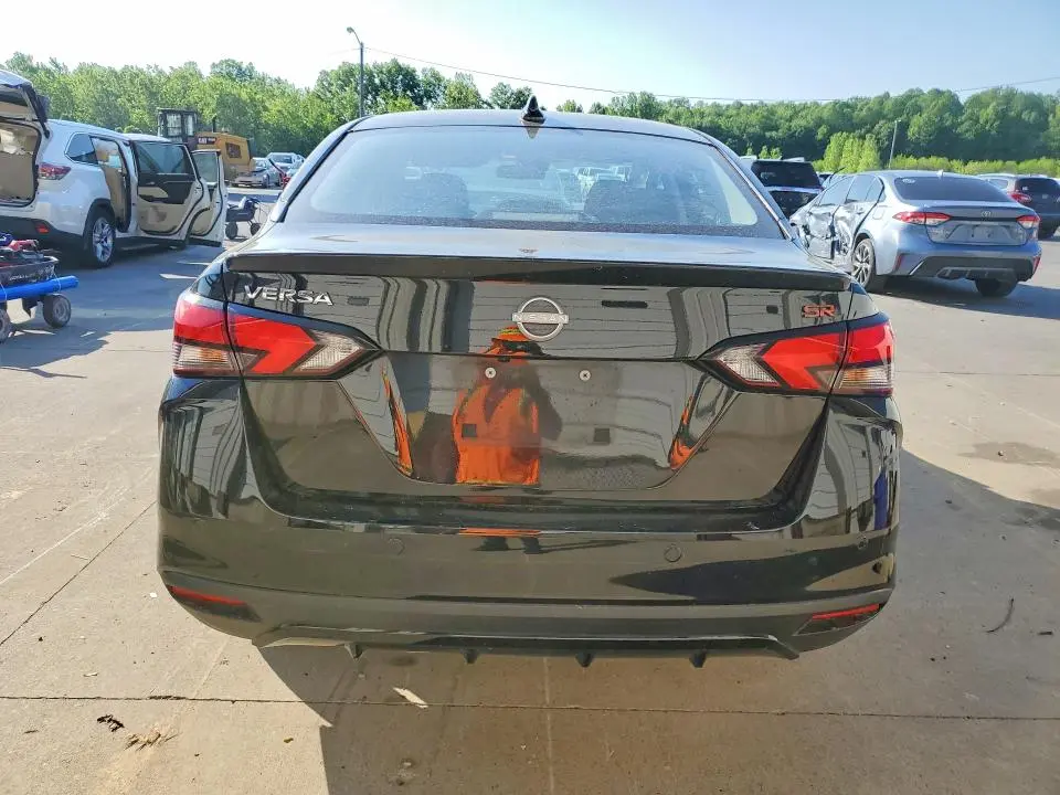2024 NISSAN VERSA SR  