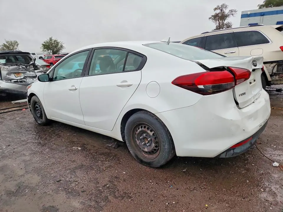 2017 KIA FORTE LX  