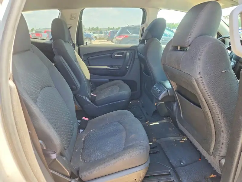 2012 CHEVROLET TRAVERSE LT  