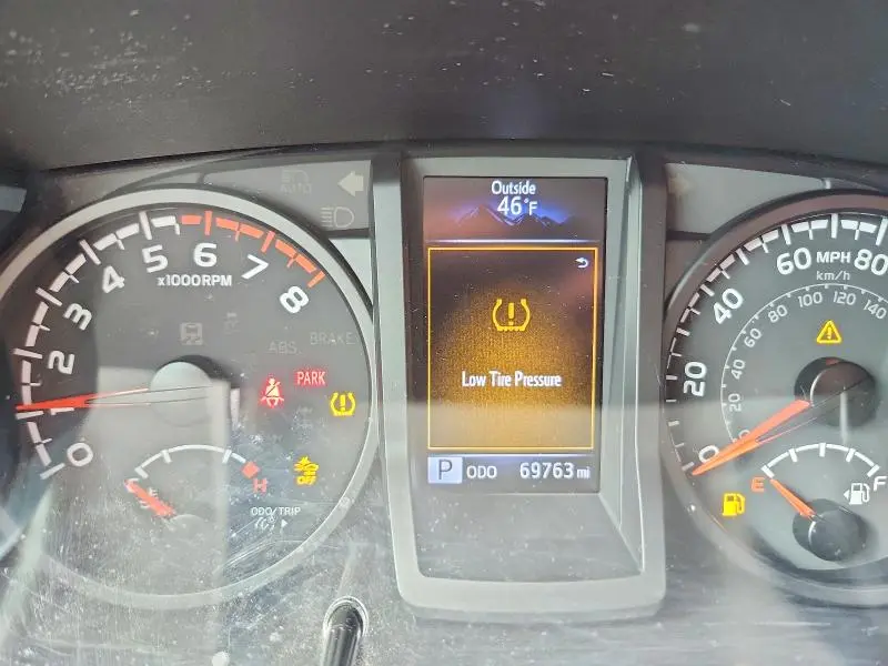 2020 TOYOTA TACOMA SR  