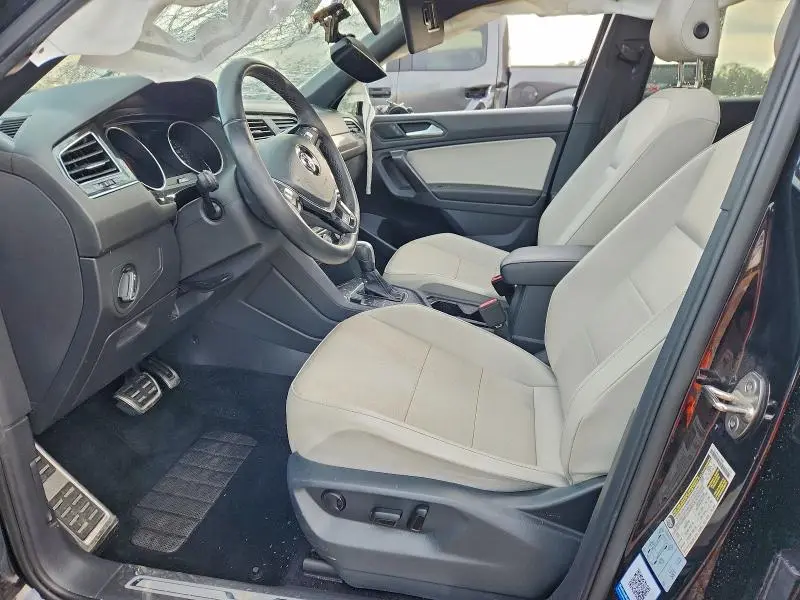 2021 VOLKSWAGEN TIGUAN SE  