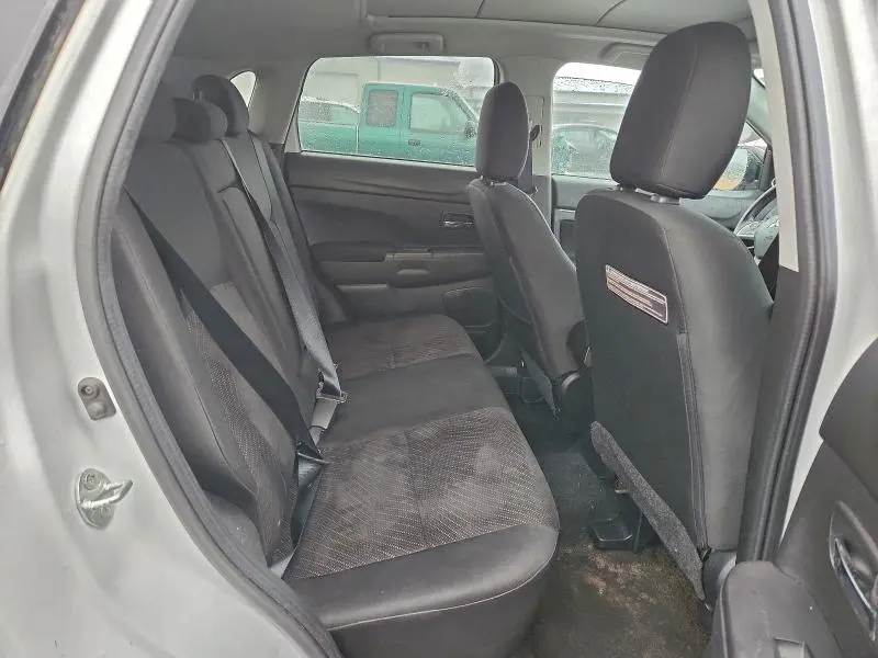 2015 MITSUBISHI OUTLANDER SPORT SE  