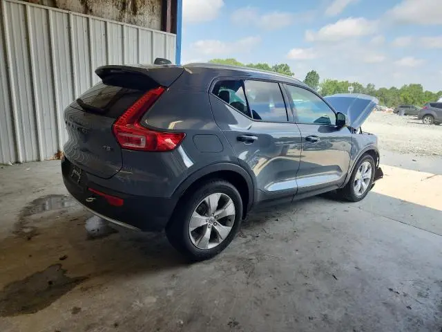 2021 VOLVO XC40 T5 MOMENTUM  